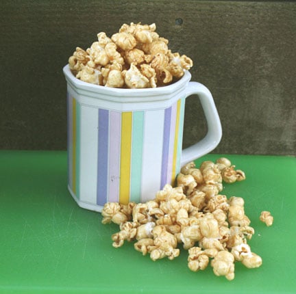 Microwave Caramel Popcorn | heatherlikesfood.com